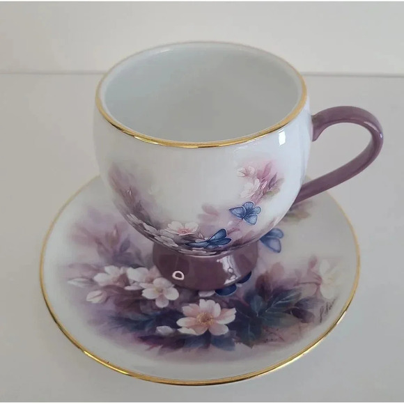 Vintage Lena Liu 'Blossoms & Butterflies' Purple‎ Porcelain Tea Cup & Saucer - Picture 3 of 7